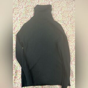 Black turtle neck long sleeve shirt